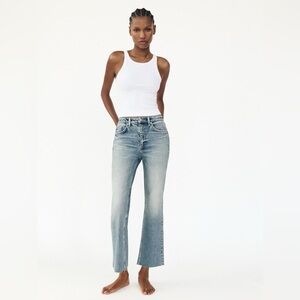 ZARA | mid rise flare cropped jeans | 0